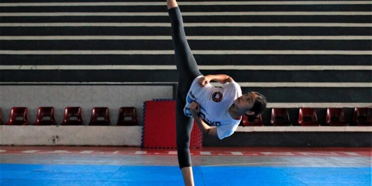 PARTICIPAN COLIMENSES EN CAMPEONATO NACIONAL DE TAEKWONDO DE SELECCIONES POOMSAE