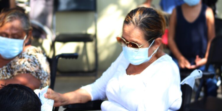 SE REGISTRARON 17 CONTAGIOS DE COVID Y 3 DECESOS MÁS EN COLIMA