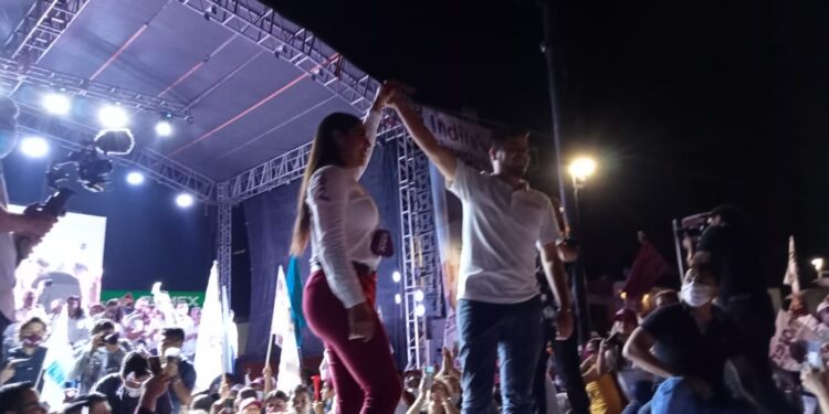 CIERRA INDIRA SU CAMPAÑA ANTE MILES DE ASISTENTES