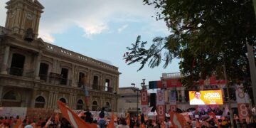 LOCHO SE COMPROMETE CON LOS SINDICALIZADOS EN SU CIERRE DE CAMPAÑA