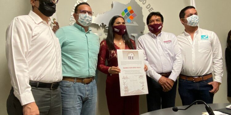 RECIBE INDIRA CONSTANCIA DE MAYORÍA; PROMETE NO FALLARLE A COLIMA COMO GOBERNADORA