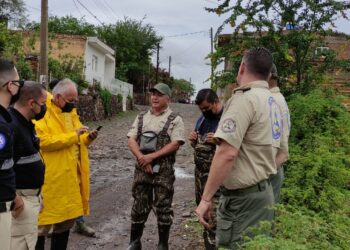 SE DESLAVA CERRO EN OCOTLÁN, TRAS FUERTE LLUVIA DE HOY