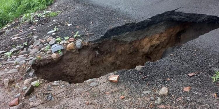 INTENSIFICAN MONITOREO EN LA GRIETA DE SAYULA, JALISCO; CRECE MÁS