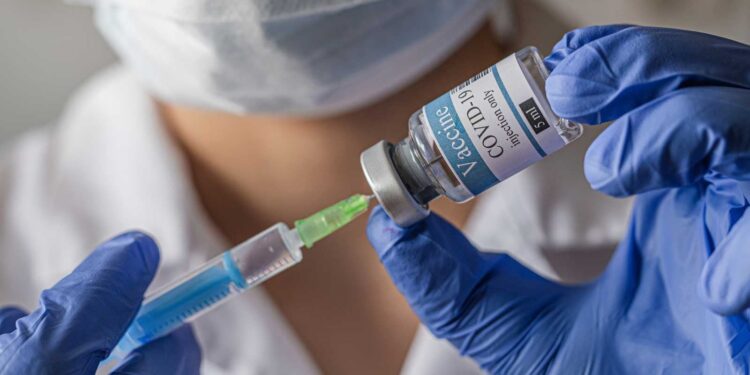 MUEREN OCHO COLIMENSES POR COVID QUE YA ESTABAN VACUNADOS: SSA