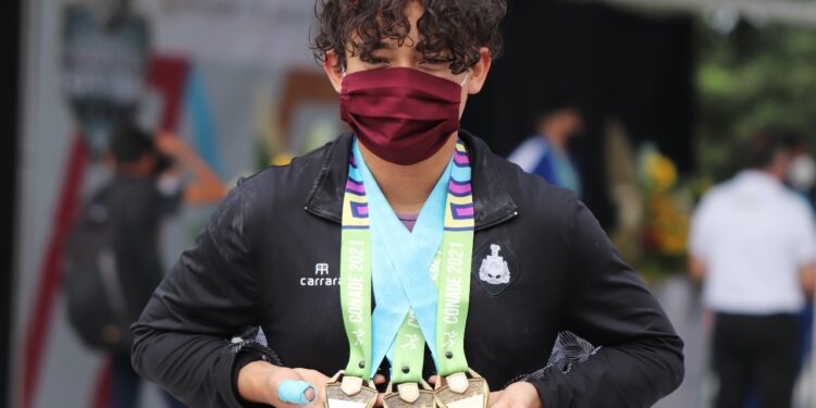 LOGRA COLIMENSE TRES MEDALLAS DE ORO EN HALTEROFILIA DE NACIONALES CONADE 2021