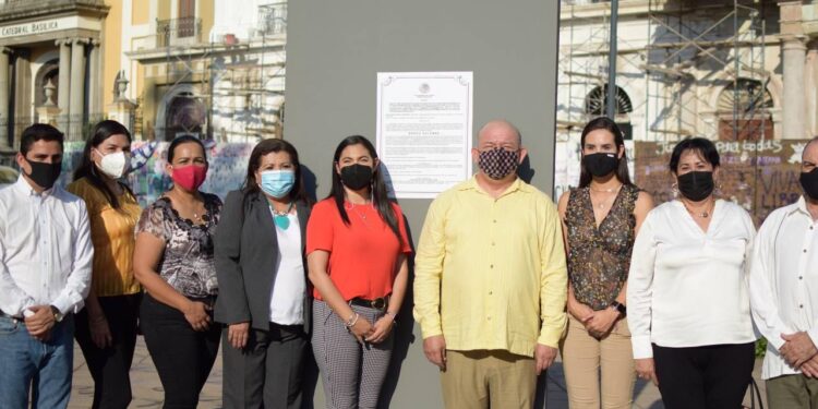 LA ENTREGA DEL BANDO SOLEMNE MARCA EL PRINCIPIO DE LA ALTERNANCIA DEMOCRÁTICA: INDIRA