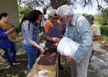 OFRECEN EL TALLERE “PRODUCIR MÁS EN MENOS ESPACIOS”