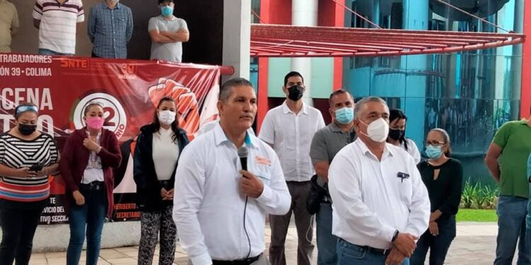 SNTE 39 AMENAZA CON BLOQUEAR VIALIDADES DE MÁS MUNICIPIOS, ANTE LA FALTA DEL PAGO DE SU QUINCENA
