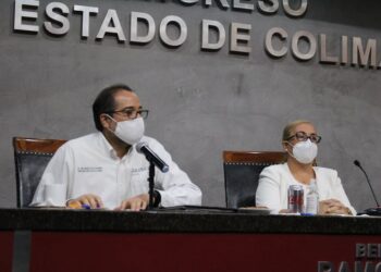 COMPARECE EL GOBERNADOR DEL ESTADO, IGNACIO PERALTA, EN EL CONGRESO DEL ESTADO