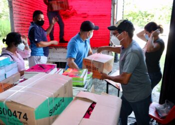 CONCLUYE SE LA ENTREGA DE LIBROS GRATUITOS A SECUNDARIAS DEL ESTADO