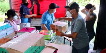 CONCLUYE SE LA ENTREGA DE LIBROS GRATUITOS A SECUNDARIAS DEL ESTADO