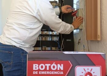 INSTALAN BOTONES DE EMERGENCIA EN VIVIENDAS DE ADULTOS MAYORES Y PERSONAS CON DISCAPACIDAD