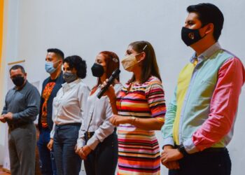 SE PREPARAN JÓVENES PARA “CABILDEAR” EN EL AYUNTAMIENTO DE COLIMA