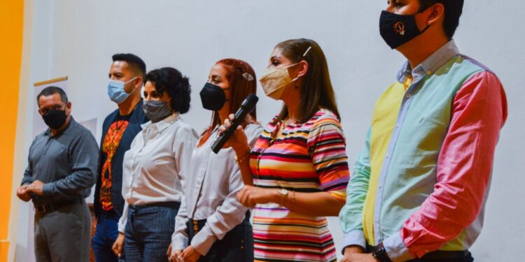 SE PREPARAN JÓVENES PARA “CABILDEAR” EN EL AYUNTAMIENTO DE COLIMA