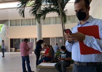 NO SE RENOVARÁN CONTRATOS DE GOBIERNO, POR TRANSICIÓN