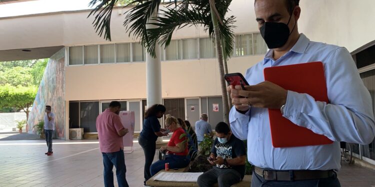 NO SE RENOVARÁN CONTRATOS DE GOBIERNO, POR TRANSICIÓN