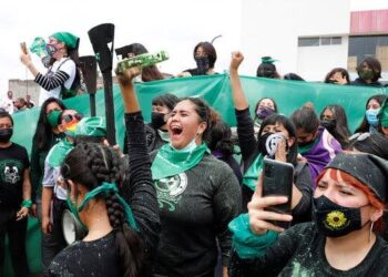 CORTE DECLARA INCONSTITUCIONAL PENALIZAR EL ABORTO EN MÉXICO