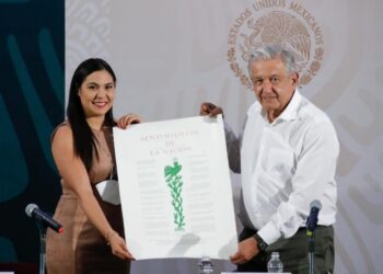 PIDE GOBERNADORA A AMLO QUE SE CONCLUYA LA AMPLIACIÓN DE LA AUTOPISTA COL- GDL Y LA CONSTRUCCIÓN DEL TRAMO CARRETERO VDEA – MINATITLÁN