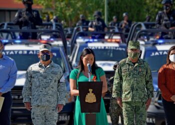 QUEREMOS RECUPERAR LA PAZ, DICE GOBERNADORA AL ENTREGAR 53 PATRULLAS A LA SECRETARÍA DE SEGURIDAD PÚBLICA