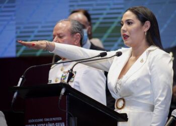 HOY TERMINARON EN COLIMA LOS GOBIERNOS CORRUPTOS, ASEGURÓ INDIRA VIZCAÍNO