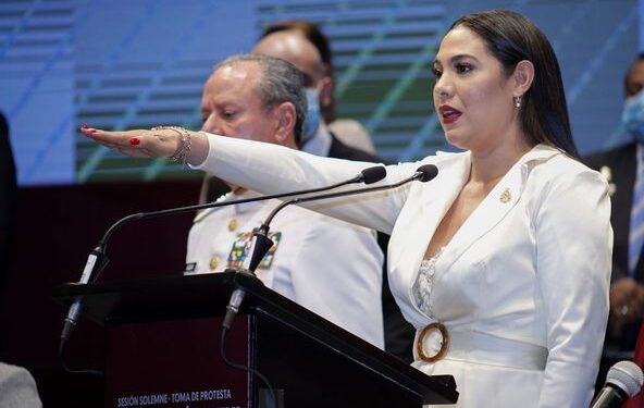 HOY TERMINARON EN COLIMA LOS GOBIERNOS CORRUPTOS, ASEGURÓ INDIRA VIZCAÍNO