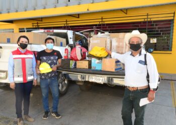 PEÑA COLORADA ENTREGA EQUIPO PARA PROTEGER LA BIOSFERA DE LA SIERRA DE MANANTLÁN