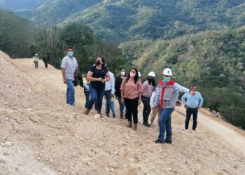 ANUNCIAN QUE YA HAY PASO PROVISIONAL A MINATITLÁN; GOBIERNO DEL ESTADO SUPERVISA OBRAS
