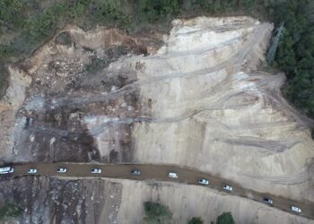 GOBIERNO DEL ESTADO SUPERVISA CONCLUSIÓN DE TRABAJOS EN LA CARRETERA VDEÁ – MINATITLÁN