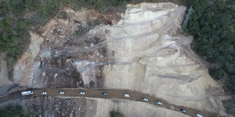 GOBIERNO DEL ESTADO SUPERVISA CONCLUSIÓN DE TRABAJOS EN LA CARRETERA VDEÁ – MINATITLÁN