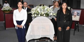 LOS TRES PODERES, RINDEN HOMENAJE PÓSTUMO AL DIPUTADO ROBERTO CHAPULA