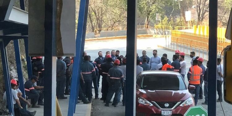 SINDICALIZADOS LIBERAN LAS INSTALACIONES DE PEÑA COLORADA; FINALIZÓ EL BLOQUEO