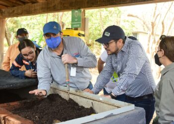 AUTORIDADES DEL GOBIERNO FEDERAL Y ESTATAL RECONOCEN EL TRABAJO DE LA UNIDAD DE MANEJO AMBIENTAL DE PEÑA COLORADA