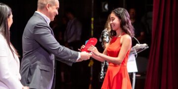 ¡CRECE LA FAMILIA PREMIOS PEÑA COLORADA!