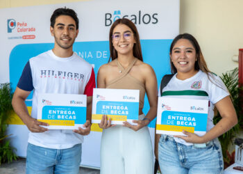 PEÑA COLORADA Y BÉCALOS ENTREGAN BECAS A 180 ESTUDIANTES DE TRES UNIVERSIDADES DE COLIMA