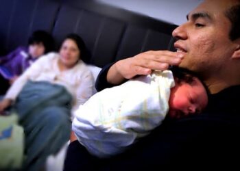 PROPONEN AMPLIAR LICENCIAS DE PATERNIDAD EN COLIMA