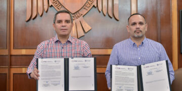 FIRMAN CONVENIO DE COLABORACIÓN UDEC Y FICALÍA GENERAL DEL ESTADO