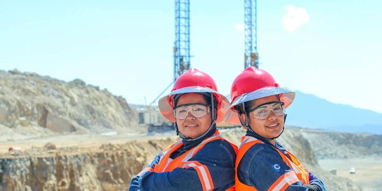 PEÑA COLORADA PROMUEVE LA INCLUSIÓN; HAY 78 MUJERES TRABAJANDO EN CARGOS OPERATIVOS Y ADMINISTRATIVOS