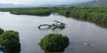 SE MEJORAN CONDICIONES AMBIENTALES DEL VALLE DE LAS GARZAS MEDIANTE DRAGADO