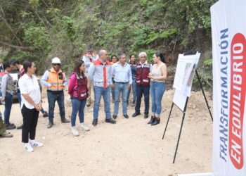 ENTREGA PEÑA COLORADA PASO DEL KILÓMETRO 34 EN MINATITLÁN Y OBRAS A FAVOR DE LA CIUDADANÍA