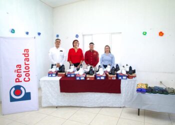 PEÑA COLORADA SE SUMA A LA ENTREGA DE ZAPATOS PARA NIÑOS, NIÑAS Y ADOLESCENTES DEL CENTRO DE ASISTENCIA SOCIAL GABILONDO SOLER