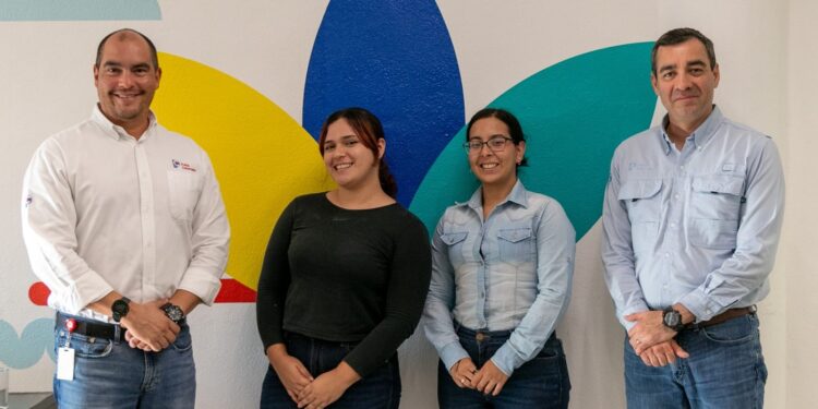 PEÑA COLORADA APOYA A ESTUDIANTES PARA QUE VAYAN A CANADÁ A APRENDER INGLÉS