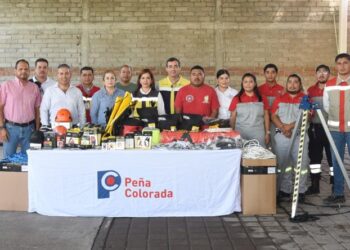 PEÑA COLORADA DONA EQUIPO PARA RESCATAR Y SALVAR VIDAS