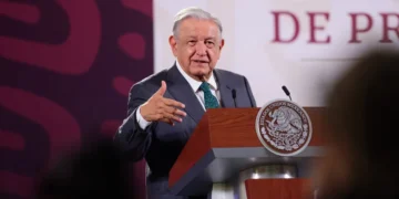 AMLO LE COMPARTIRÁ ENERGÍA ELÉCTRICA DE MÉXICO A BELICE, A PESAR DE LOS APAGONES